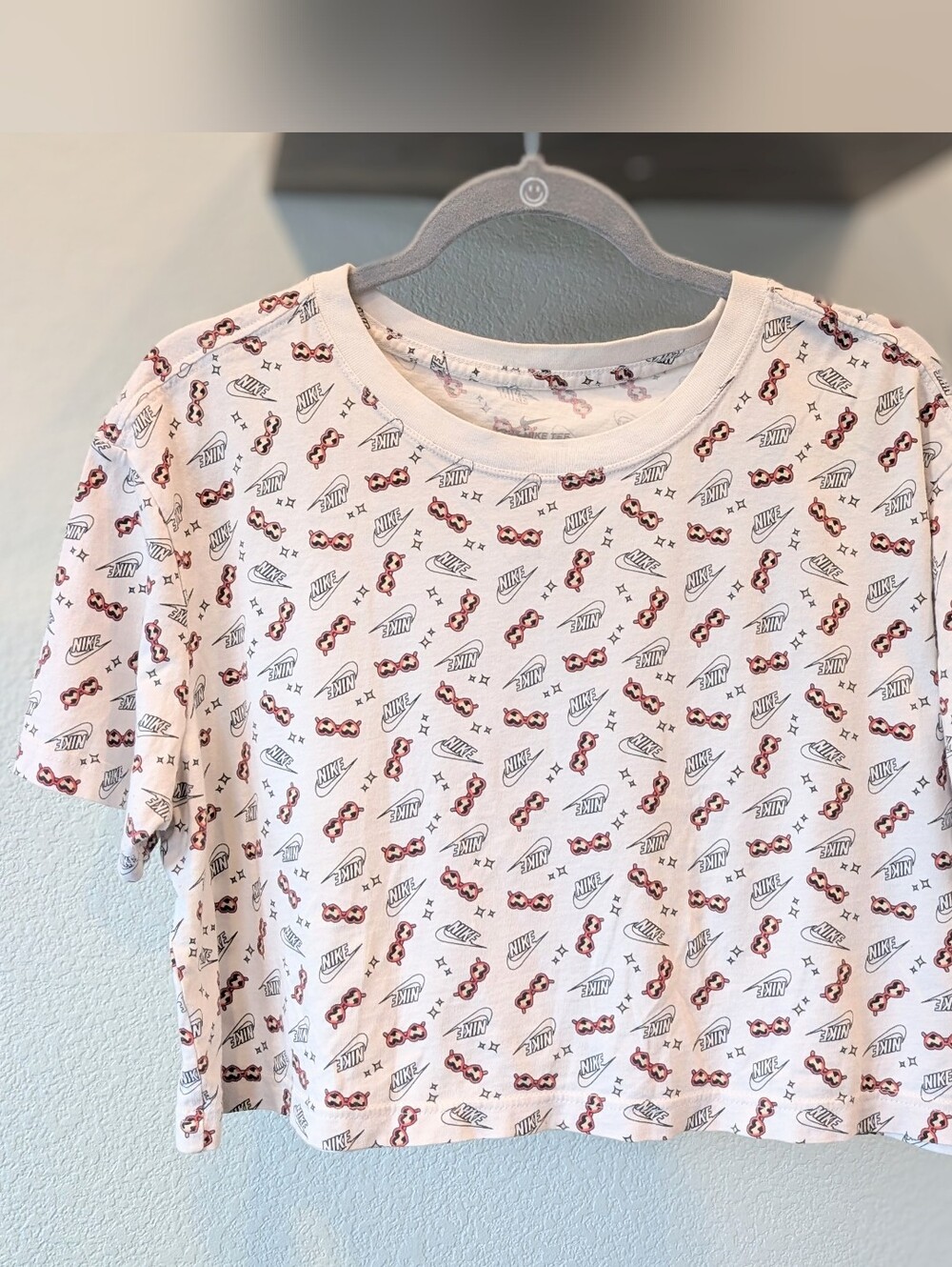 Nike White Crop Tee with Allover Print Red Sunglasses and Logo Print